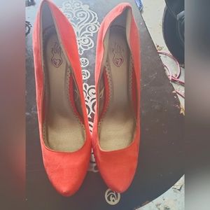 Coral pumps size 10